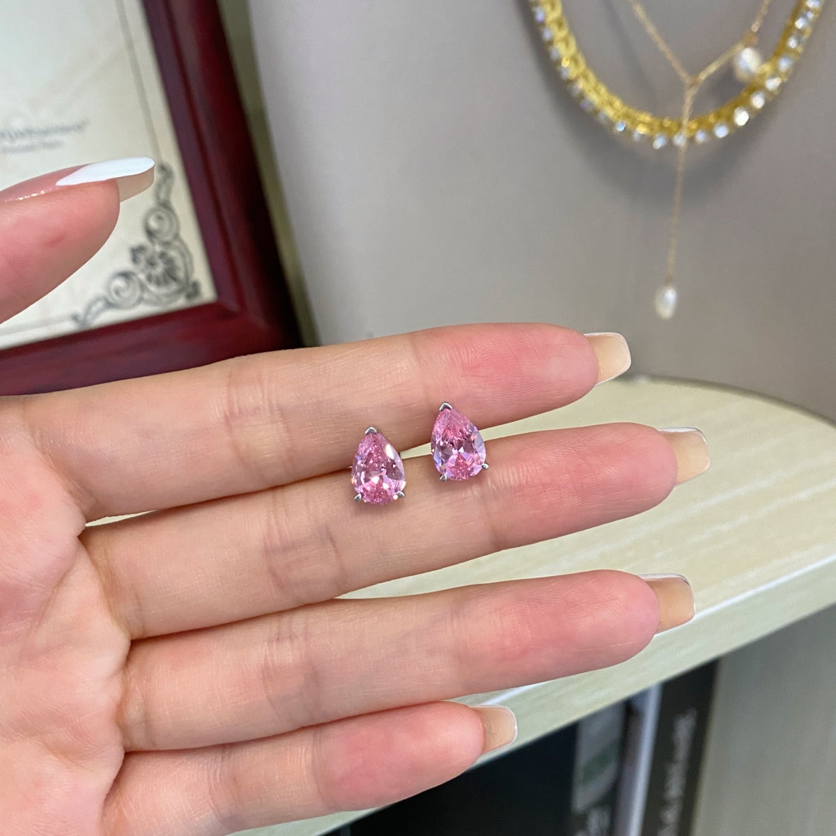 [Kincade Jewelrys]Ornate Water Drop Shape Earrings