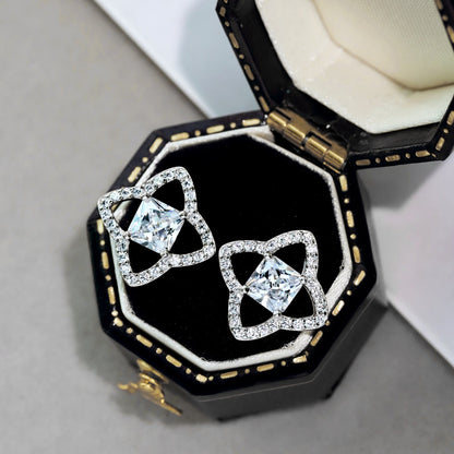 [Kincade]Elegant Star Shape Princess Cut Daily Earrings