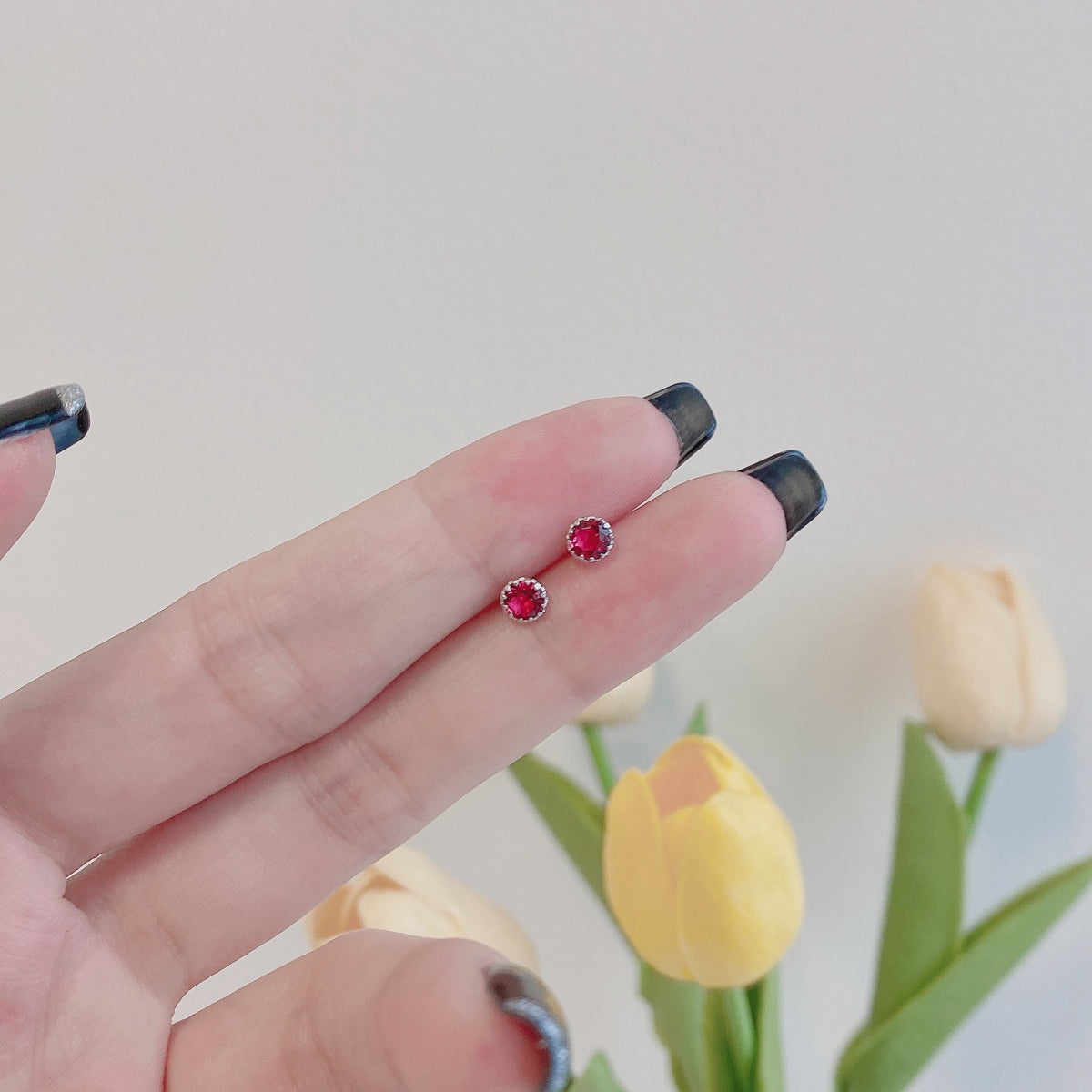 [Kincade Jewelrys]Sparkling Colorful Round Shape Earrings