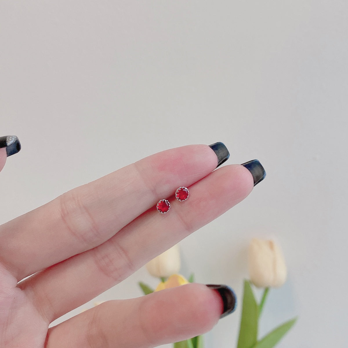 [Kincade Jewelrys]Sparkling Colorful Round Shape Earrings