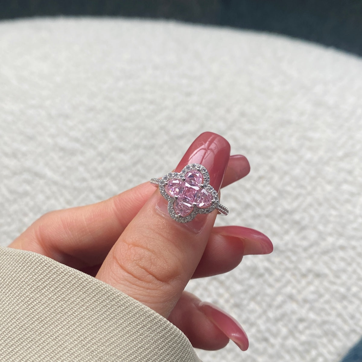 [Kincade Jewelrys]Luxurious Eternity Flower Shape Banquet Ring