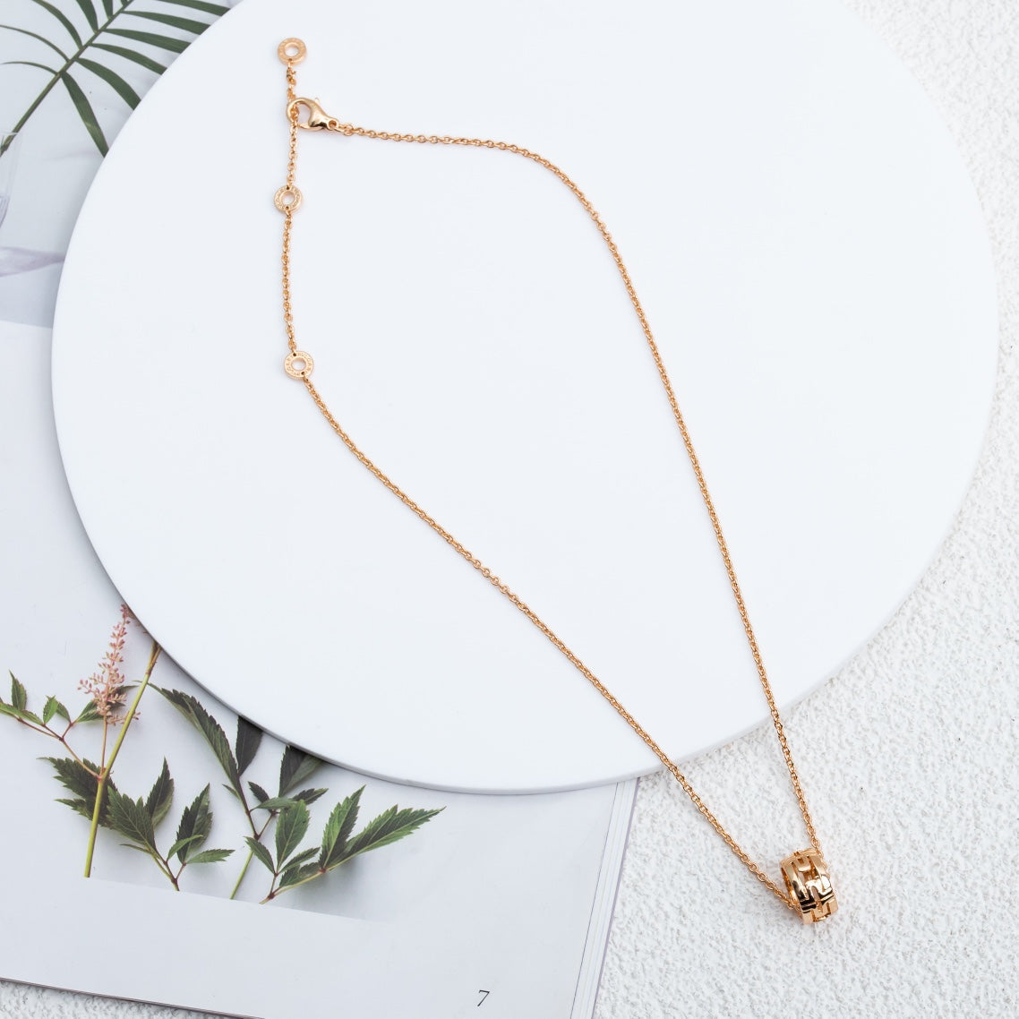 [Kincade Jewelrys]PARENTESI NECKLACE PINK GOLD