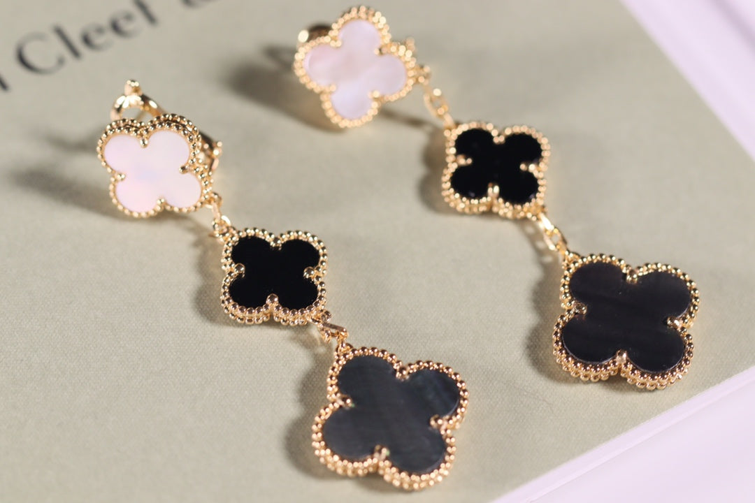 [Kincade Jewelrys]CLOVER EARRINGS GOLD ONYX MOP 3 MOTIF