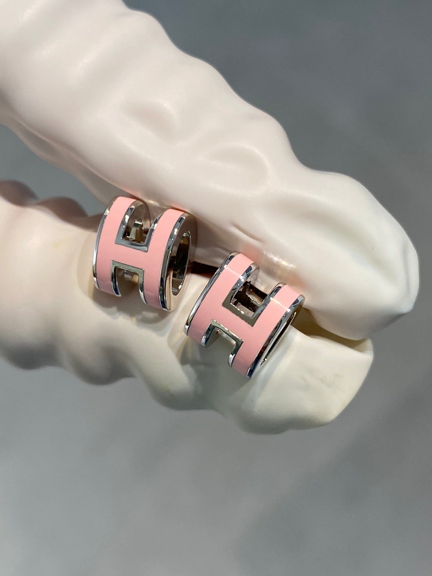 [Kincade Jewelrys]MINI POP H SILVER EARRINGS PINK