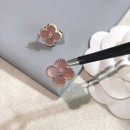 [Kincade Jewelrys]CLOVER MEDIUM 1 MOTIFS  PINK MOP DIAMOND EARRINGS