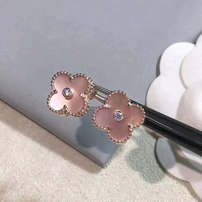 [Kincade Jewelrys]CLOVER MEDIUM 1 MOTIFS  PINK MOP DIAMOND EARRINGS
