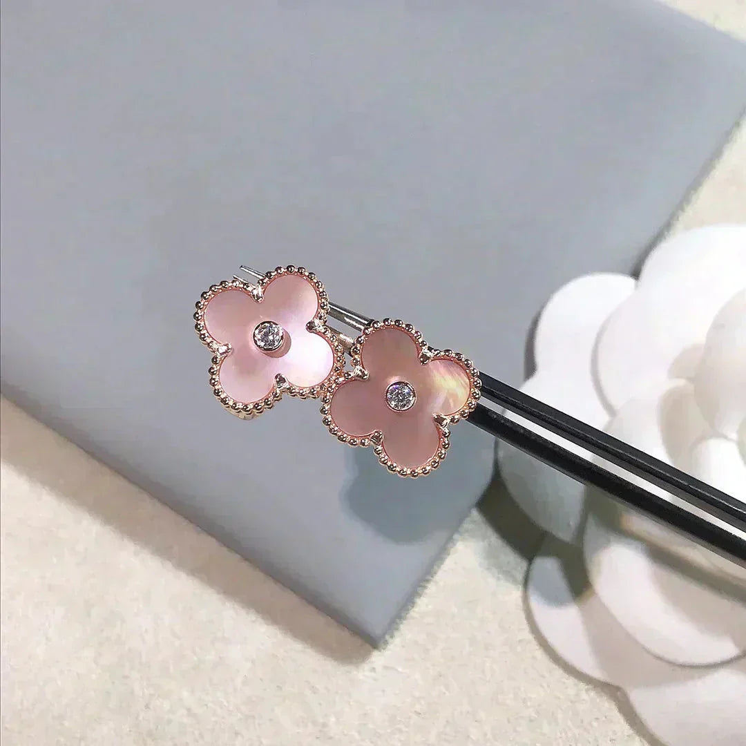 [Kincade Jewelrys]CLOVER MEDIUM 1 MOTIFS  PINK MOP DIAMOND EARRINGS