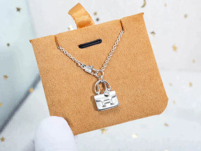 [Kincade Jewelrys]AMULETTE PEDANT SILVER NECKLACE