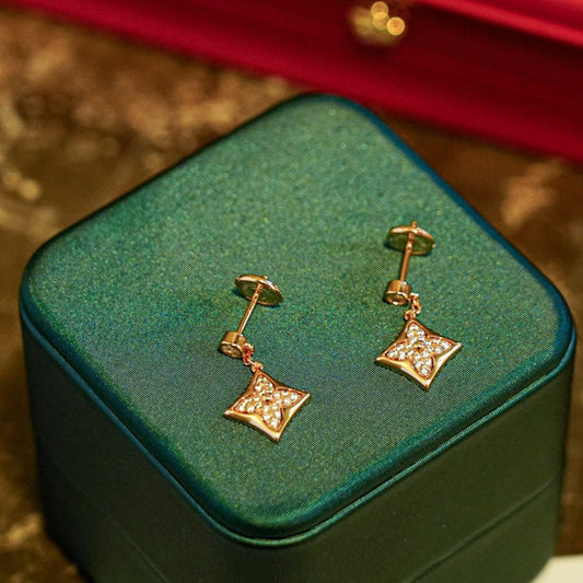 [kincade]STAR DIAMONDS EARRINGS GOLD