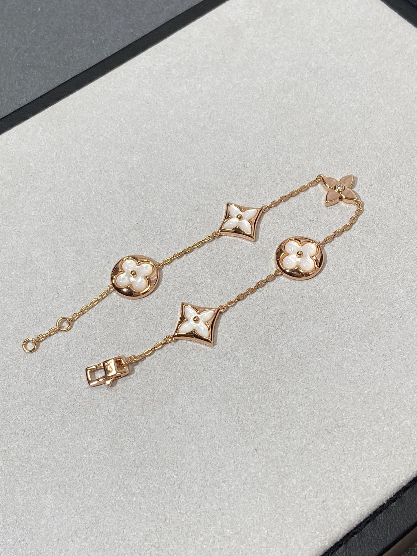 [Kincade Jewelrys]STAR AND SUN 5 MOTIF MOP PINK GOLD BRACELET