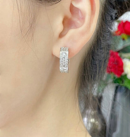 [Kincade Jewelrys]LOVE 5.5MM DIAMOND PAVED EARRINGS