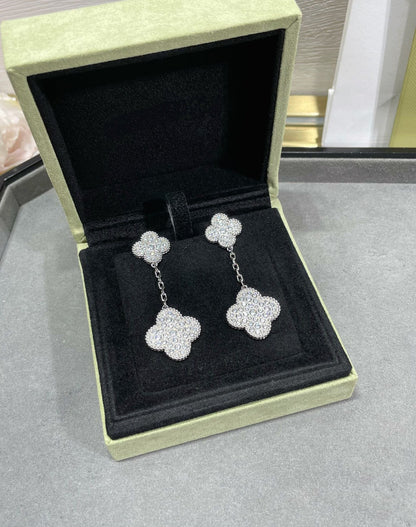 [Kincade Jewelrys]CLOVER 2 MOTIFS DIAMOND PAVED SILVER EARRINGS