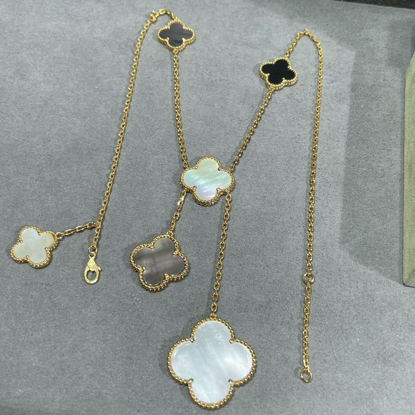 [Kincade Jewelrys]CLOVER 6 MOTIF MOP ONYX GOLD NECKLACE