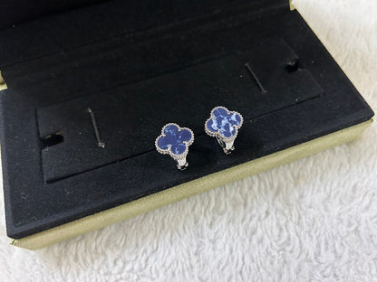 [Kincade Jewelrys]CLOVER PIETERSITE MEDIUM STUD EARRINGS