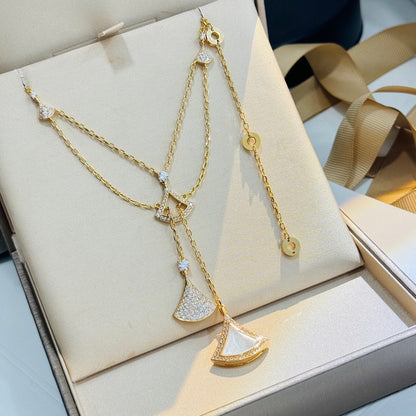 [Kincade] COLLAR DREAM DE MADREPERLA BLANCA Y DIAMANTES EN COMPLETO