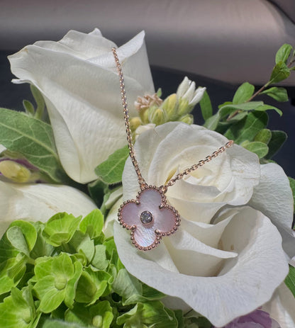 [Kincade]2025 COLLAR TRÉBOL DE NAVIDAD 15MM DIAMANTE RHODONITA