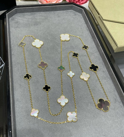 [Kincade]CLOVER 16 MOTIF WHITE NECKLACE