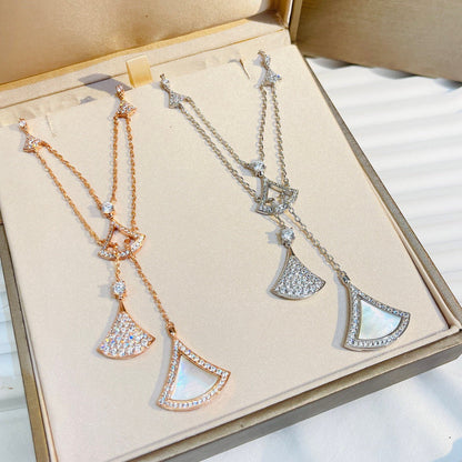 [Kincade] COLLAR DREAM DE MADREPERLA BLANCA Y DIAMANTES EN COMPLETO