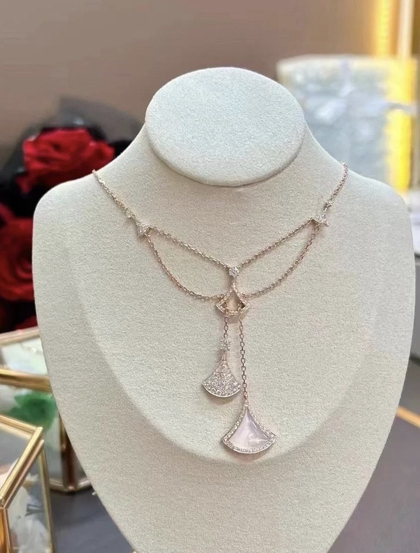 [Kincade] COLLAR DREAM DE MADREPERLA BLANCA Y DIAMANTES EN COMPLETO