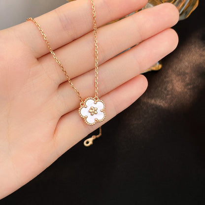 [Kincade Jewelrys]LUCKY  WHITE MOP  PLUM BLOSSOM NECKLACE