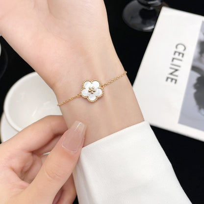 [Kincade Jewelrys]LUCKY WHITE MOP PLUM BLOSSOM  BRACELET