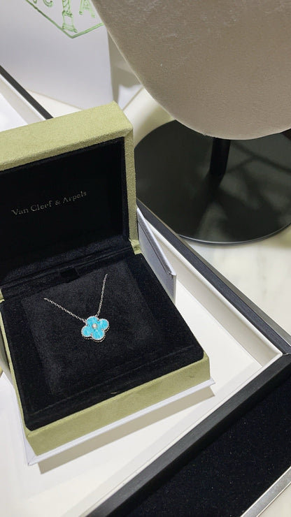 [Kincade Jewelrys]CLOVER 15MM DIAMOND SVRES PORCELAIN  NECKLACE SILVER