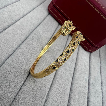 [Kincade]PANTHERE DOUBLE HEADED HALF DIAMOND OPEN BRACELET