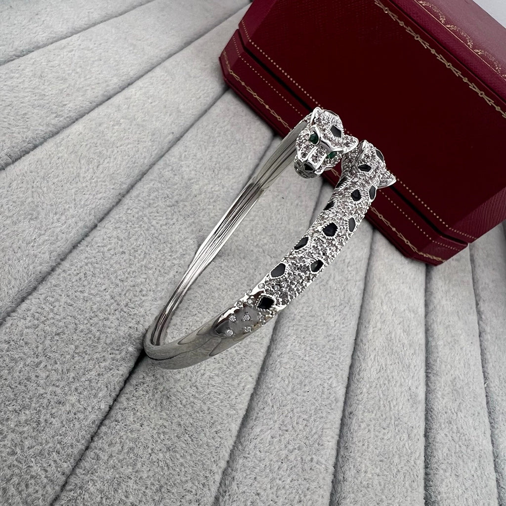 [Kincade]PANTHERE DOUBLE HEADED HALF DIAMOND OPEN BRACELET