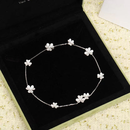 [Kincade Jewelrys]FRIVOLE SILVER 9 FLOWERS NECKLACE