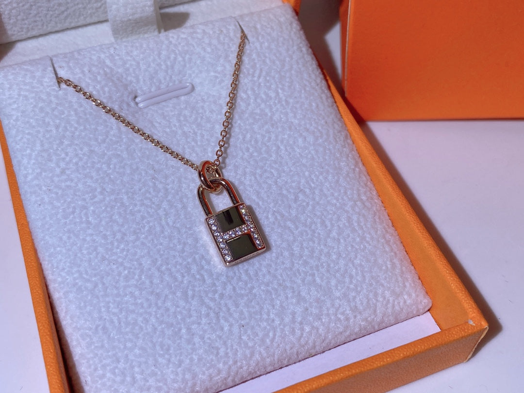 [Kincade Jewelrys]HM ADVANCED NICHE LOCK HEAD NECKLACE DIAMONDS