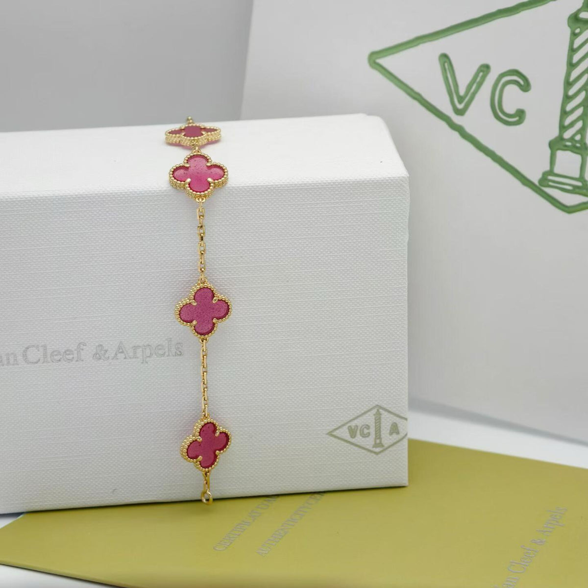 [Kincade]CLOVER 5 MOTIFS PINK ENAMEL BRACELET