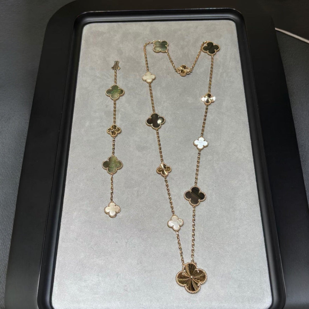 [Kincade]DETACHABLE CLOVER 15(11+4) FLOWER ROSE GOLD NECKLACE SET