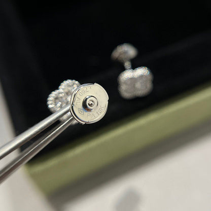 [Kincade Jewelrys]CLOVER MINI DIAMOND STUD EARRINGS